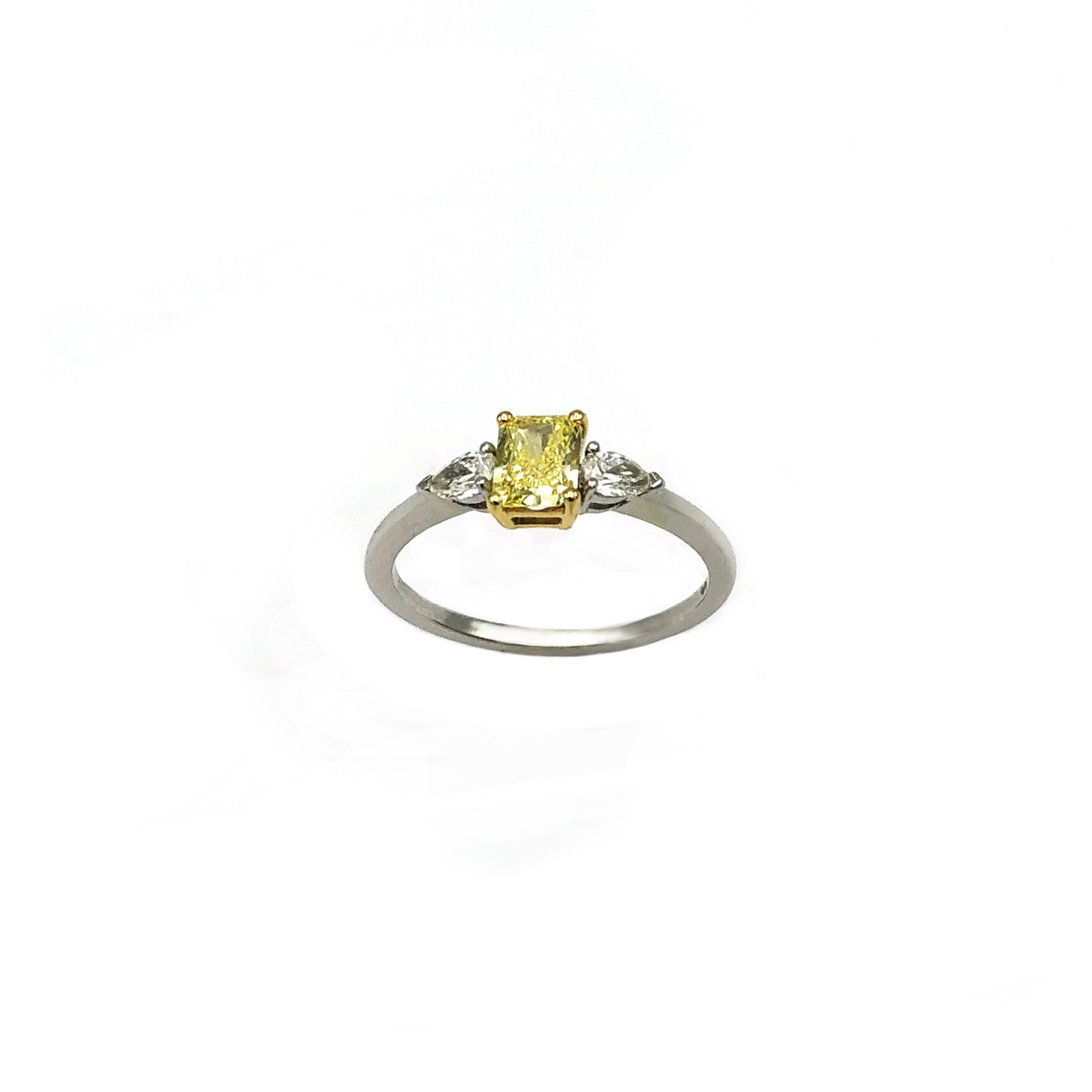 Anello Con Diamante Fancy Color