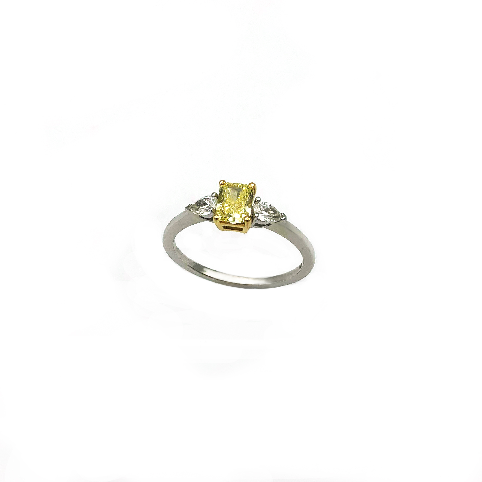 Anello Con Diamante Fancy Color